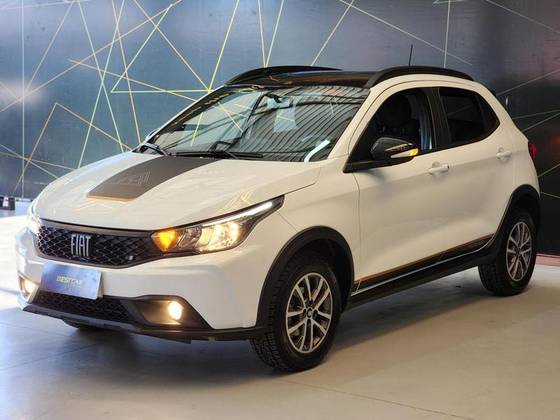 FIAT ARGO 1.3 FIREFLY FLEX TREKKING CVT FIAT ARGO 1.3 FIREFLY FLEX TREKKING CVT
